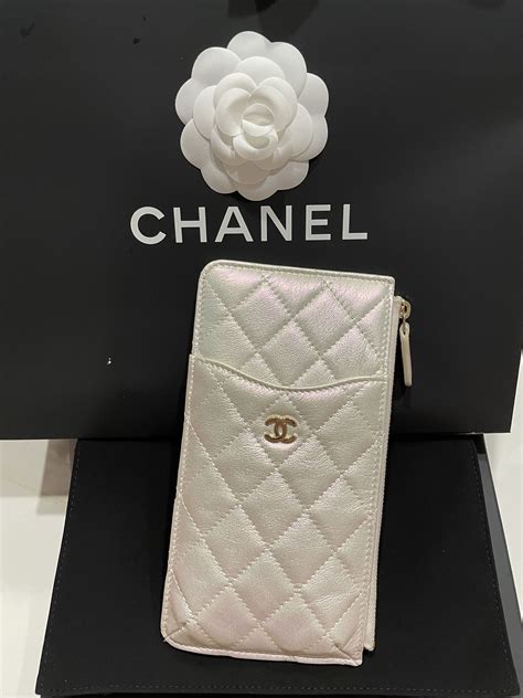 chanel phone card case